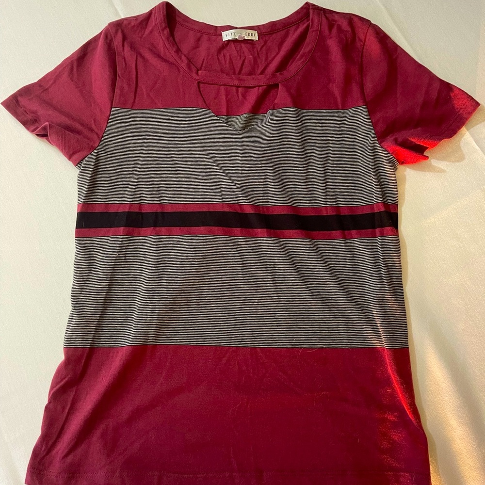 Fitz & Eddi women’s vneck cut out T-shirt. Bought from buckle. Size S